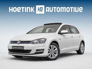 Volkswagen Golf 1.2 TSI Connected Series | Pano | R-Line stoelen | Volledig onderhouden