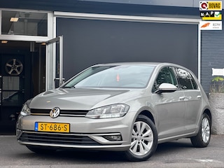 Volkswagen Golf 1.6 TDI Comfortline Business MASSAGE / CARPLAY / NAVI / ACC
