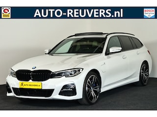 BMW 330e M-Sport Panorama / Opendak / Pilot assist / Harmankardon / HUD