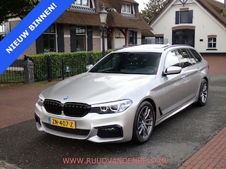 BMW 5-serie Touring 520i TREKHAAK / M-PAKKET / SCHUIF-KANTELDAK / SPORTSTOEL /