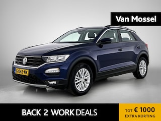 Volkswagen T-Roc 1.5 TSI Style | ACHTERUITRIJCAMERA | TREKHAAK | NAVIGATIE | APPLE CARPLAY / ANDROID AUTO | ALL SEASON BANDEN | CLIMATE CONTROL