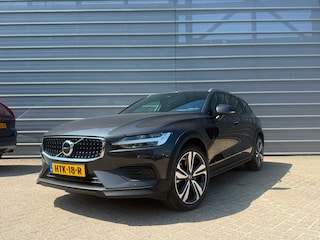 Volvo V60 V60 B5 250PK Plus Bright Cross Country | Adap cruise | Getint Glas | 19'' | Stoel verw.