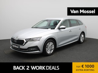 Skoda Octavia Combi 1.0 TSI Clever | Climate Control | Stoelverwarming | Sfeerverlichting | Parkeersensoren | Lichtmetalen Velgen |