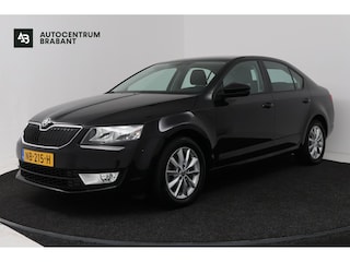 Skoda Octavia 1.0 TSI Greentech Ambition Business (NAVIGATIE, PDC, TREKHAAK, CLIMA, GOED ONDERHOUDEN)