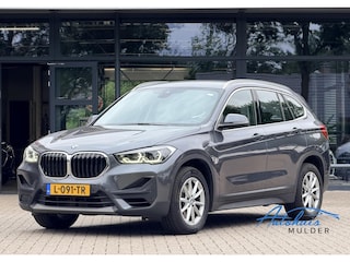 BMW X1 sDrive20i Business Edition | Automaat | Led | Dealer Onderhouden | 4Cil. | Trekhaak |