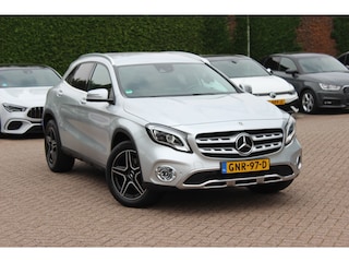Mercedes-Benz GLA 250 4Matic Premium Plus / Trekhaak / 360Camera / Elektr. Stoelen / 19'' / Navigatie / Carbon intr. / Night / Dodehoek / Cruise Control
