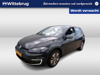 Volkswagen Golf E-DITION / SOH 91%/ WARMTEPOMP/ AUTOMAAT/ NAVI/ CLIMA/ 16" LMV