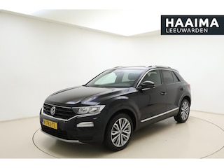 Volkswagen T-Roc 1.0 TSI Style Business | Navigatie | Trekhaak | Stoelverwarming | Climate control | Dakrails | Extra getint glas | Lichtmetalen velgen