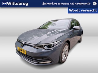 Volkswagen Golf 1.5 eTSI Style / AUTOMAAT/ MEMORY SEAT/ CLIMA/ PARK. SENSOREN + CAMERA/ NAVI/ LED