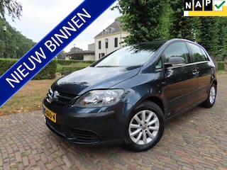 Volkswagen Golf Plus 1.6 Trendline Airco Cruisecontrol Navigatie Lm Velgen Trekhaak ***Apk t/m 1-6-2027***