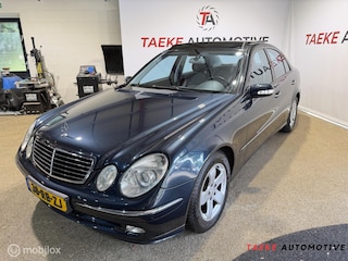 Mercedes-Benz E-klasse 240 Avantgarde CLIMA/CRUISE/PDC/PANO/NAP