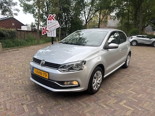 Volkswagen Polo 1.2 TSI Comfortline. nieuwstaat ! Wij zijn altijd de goedkoopste met de beste Vakgarage BOVAG service.