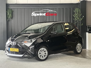 Toyota Aygo 1.0 VVT-i x-play | Achteruitrijcamera | Carplay | Airco | Cruise Control | Hill Hold Functie |