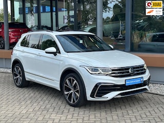 Volkswagen Tiguan 1.4 TSI eHybrid R-Line Business / PANO / TREKHAAK /
