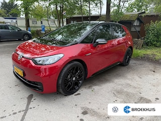 Volkswagen ID.3 Pure 45 kWh 150 pk | Steunhaak | Apple Carplay | Black Pakket |