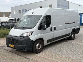 Peugeot Boxer 2.2 BlueHDi 180PK Euro6 L4H2 3.5t Zwaar ✓ 3-zits ✓ Trekhaak 3.000 KG ✓ dubbele schuifdeur
