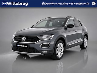Volkswagen T-Roc 1.5 TSI Style Business / Pano / Digitaal dashboard / Camera / Dodehoek / Keyless / Lichtmetaal 17 inch /