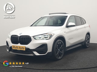 BMW X1 xDrive25e Advantage PHEV 221pk Dealer O.H. | Trekhaak Afn. | Panodak | Head Up | Camera | Harman / Kardon | Lederen Comfortzetels Verwarmd | Navigatie | DAB | Plug In Hybrid |