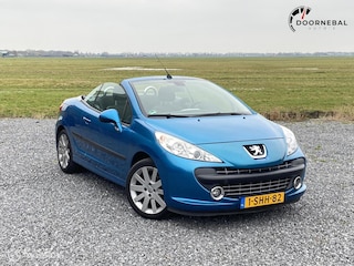 Peugeot 207 CC 1.6 VTi Féline / GOED LEZEN !!