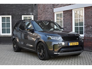Land Rover Discovery 3.0 Td6 First Edition 7p. Wij zijn op afspraak geopend! Graag bellen voor uw komst.