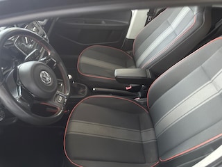 Volkswagen Up 1.0 groove up! BlueMotion