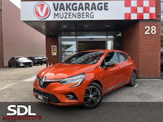 Renault Clio 1.0 TCe Intens // HALF LEDER // DODEHOEK // 360 CAMERA // PARK ASSIST // STOELVERWARMING // KEYLESS // NAVI+CARPLAY //