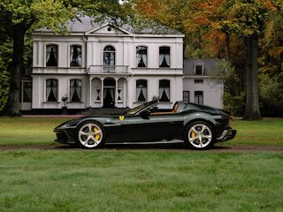 Ferrari 12Cilindri Spider 6.5 V12 | Verde British | Full spec! | Airbrushed shields | Lift