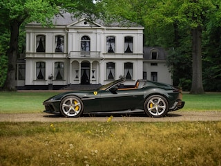 Ferrari 12Cilindri Spider 6.5 V12 | Verde British | Full spec! | Airbrushed shields | Lift