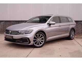 Volkswagen Passat Variant 1.4 TSI PHEV GTE Business | Pano | Elek. Trekhaak | Head-Up | Carplay | LED | Camera | Navi | Alcantara