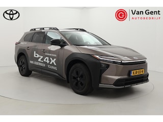Toyota bZ4X Touring Executive AWD 75 kWh | Panoramadak | Warmtepomp | Leder | Apple Carplay / Android Auto | Dodehoek detectie | JBL | 360 camera | Stoelverwarming/-ventilatie | Stuurwiel verwarmd | Digitale binnenspiegel