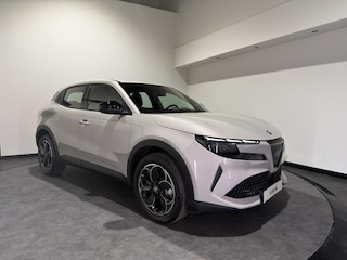 Alfa Romeo Junior Elettrica 54 kWh | SOH 97,0 % | Cruise Control Adaptief