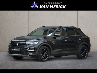 Volkswagen T-Roc 1.5 TSI Sport 150PK Automaat | Black Style | Achteruitrijcamera | ACC | Blind Spot