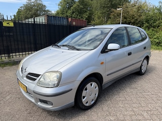 Nissan Almera Tino 1.8 Visia