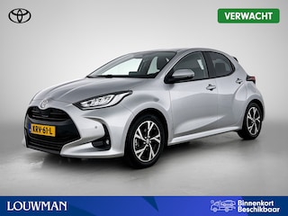 Toyota Yaris 1.5 Hybrid 115 First Edition Comfort Pack | BTW voertuig | Dodehoek detectie | Stoel+stuurverwarming | Parkeersensoren voor+achter | Draadloze telefoonlader | Cruise Control Adaptive | Apple CarPlay/Android Auto |