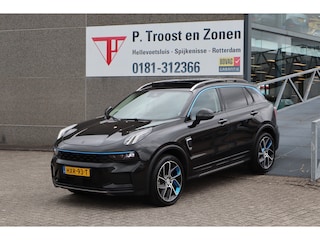 Lynk & Co 01 1.5 Panoramadak/360 graden Camera/Keyless/Lane assist/Adaptive cruise control/Apple carplay/Climate control/Stoelverwarming/Dodehoek detectie/Elektrisch sluitende achterklep/Elektrisch verstelbare stoel met geheugen