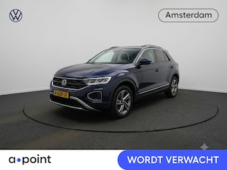 Volkswagen T-Roc 1.5 TSI Life 75 Edition 150 pk Automaat (DSG) | Navigatie via App | Trekhaak (afneembaar) | Parkeersensoren (Park assist) | Achteruitrijcamera |