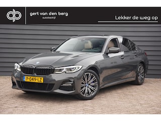BMW 320e Business Edition Plus - M SPORT - LASER LED - SCHUIFDAK - LEDER - CARPLAY -