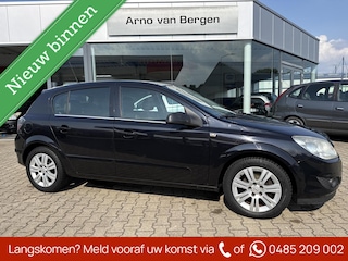 Opel Astra 1.6 Cosmo, lederen bekleding, navigatie, climatronic, cruisecontrol, pdc.