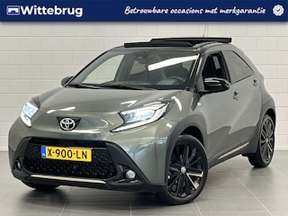 Toyota Aygo 1.0 VVT-i MT Premium OPEN DAK | TWO TONE | NAVIGATIE | ZEER LUXE!