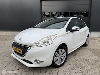 Peugeot 208 1.2 VTi Urban Airco I Distr Riem VV I Navi I APK