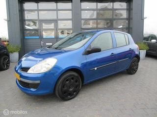 Renault Clio 1.2-16V Business Line 5drs 1ste Eig 139dkm