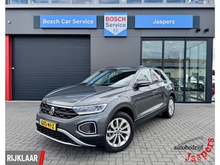 Volkswagen T-Roc 1.5 TSI Life Edition 150 PK | TREKHAAK | CAMERA | KEYLESS | ACC | NAVIGATIE | IQ.DRIVE