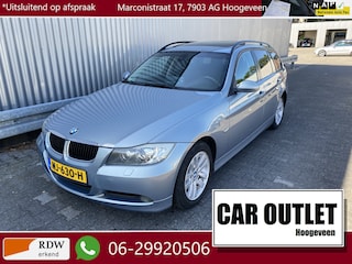 BMW 3-serie Touring 318i Clima, Navi, Multimedia, CC, Pano, PDC, LM, inklapbare Trekh, – Inruil Mogelijk –
