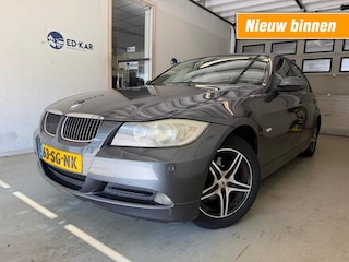 BMW 318i Dynamic Executive AUT LEER PDC NETTE AUTO