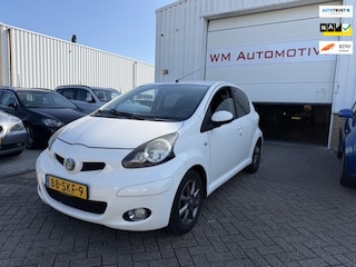Toyota Aygo 1.0-12V Dynamic Navigator AIRCO