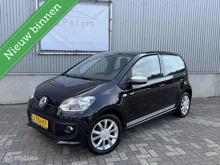 Volkswagen Up 1.0 Club Edition BlueMotion 2015 / Stoelverwarming / Navigatie / Zwarte dakhemelel / NAP