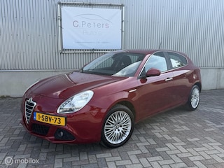 Alfa Romeo Giulietta 1.4 T Distinctive Automaat 2012 / Climate / Cruisecontrol / PDC / 2e eigenaar