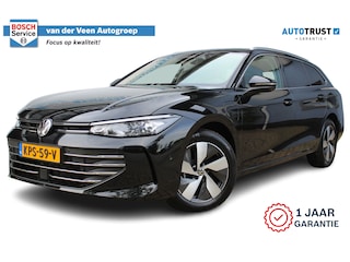 Volkswagen Passat Variant 1.5 eHybrid Elegance Business 272 Pk | Incl. 12 maanden Garantie | Stoelmassage | Stoelverwarming/ventilatie | Head-Up Display | Keyless entry/start | 360° Camera | Elektrisch wegklapbare trekhaak | Elektrische kofferbak | Sfeerverlichting | Elektrisch verstelbare stoelen met memory | Achterbank verwarmd | Adaptive cruise controle | Draadloze telefoonlader | Apple CarPlay/Android Auto | Navigatie | Climate controle |