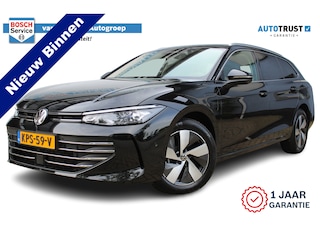 Volkswagen Passat Variant 1.5 eHybrid Elegance Business 272 Pk | Incl. 12 maanden Garantie | Stoelmassage | Stoelverwarming/ventilatie | Head-Up Display | Keyless entry/start | 360° Camera | Elektrisch wegklapbare trekhaak | Elektrische kofferbak | Sfeerverlichting | Elektrisch verstelbare stoelen met memory | Achterbank verwarmd | Adaptive cruise controle | Draadloze telefoonlader | Apple CarPlay/Android Auto | Navigatie | Climate controle |
