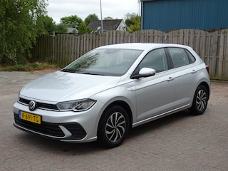 Volkswagen Polo 1.0 TSI Life Airco, navigatie, cpple carplay, licht metalen velgen, cruise controle, led koplampen, enz.